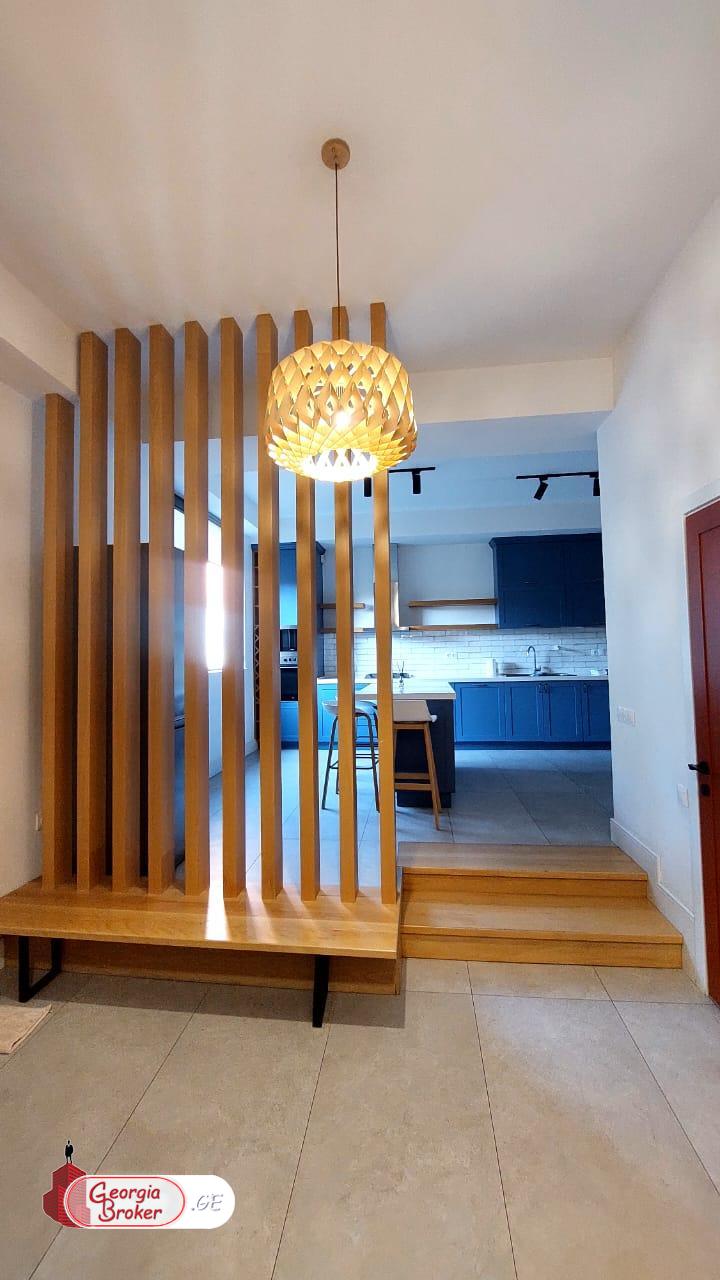 იყიდება ახალი გარემონტებული 7 ოთახიანი სახლი დიღომი 8ში